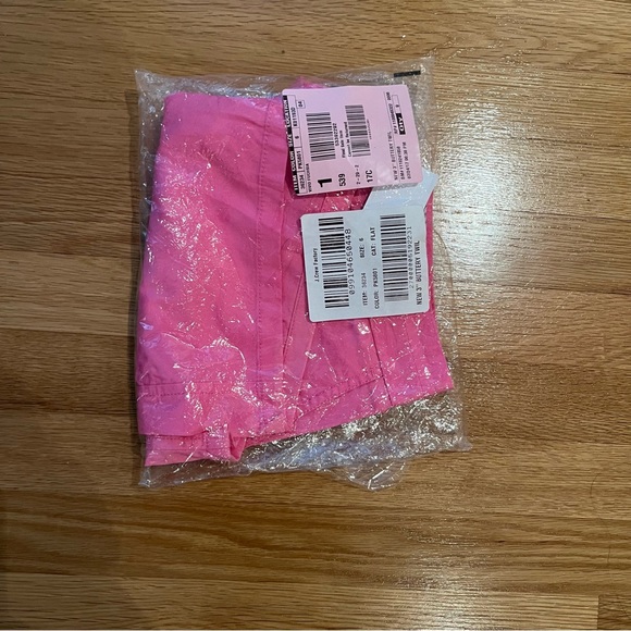 NWT J.CREW Factory Cotton Twill Shorts (3 in. in-seam, Size 6) - Picture 4 of 4